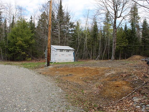3rd image of 449 Airport Road