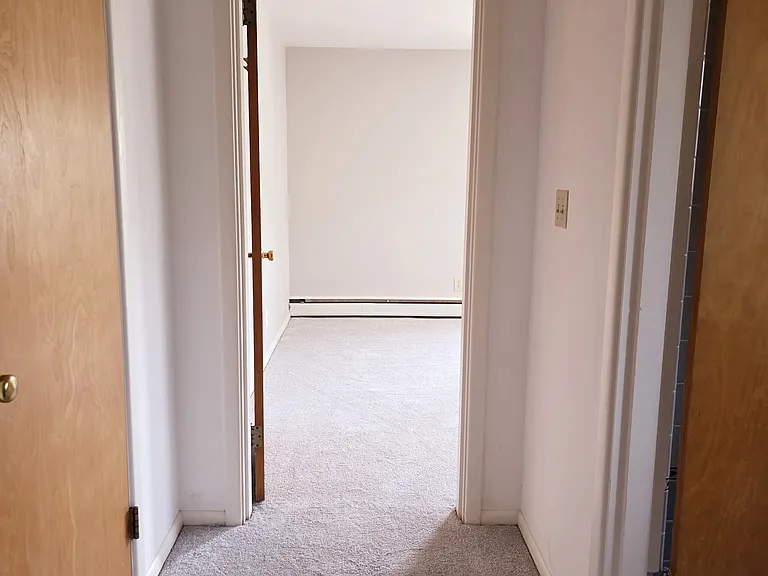 6512 Hamilton Ave #4 — Photo 9