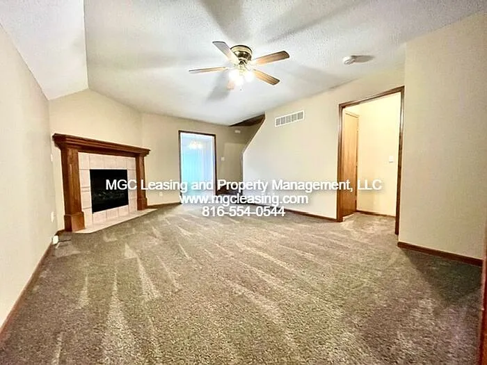 2 bed, 2.5 bath, 1162 sqft, $1,475 — Photo 2