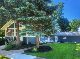 921 Water St, New Hartford, IA 50660