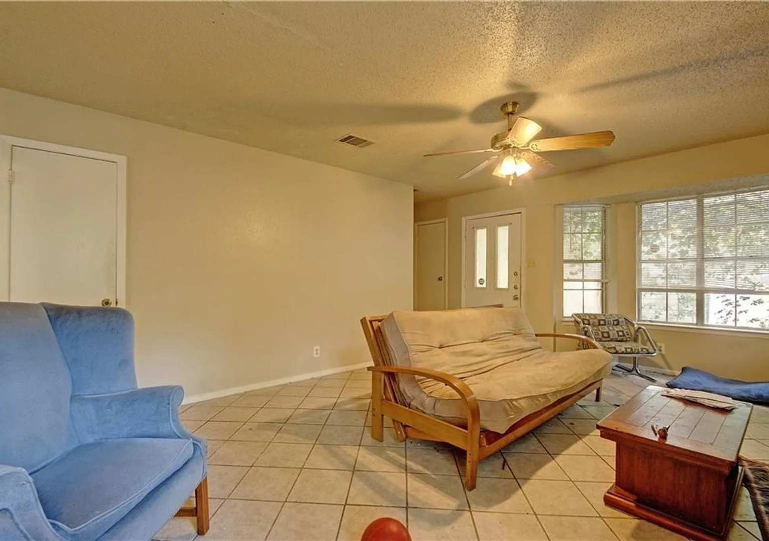 2011 Kirksey Dr Unit A — Photo 2