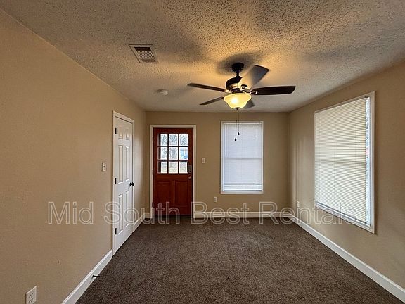 4th image of 1516 W Long 17th St