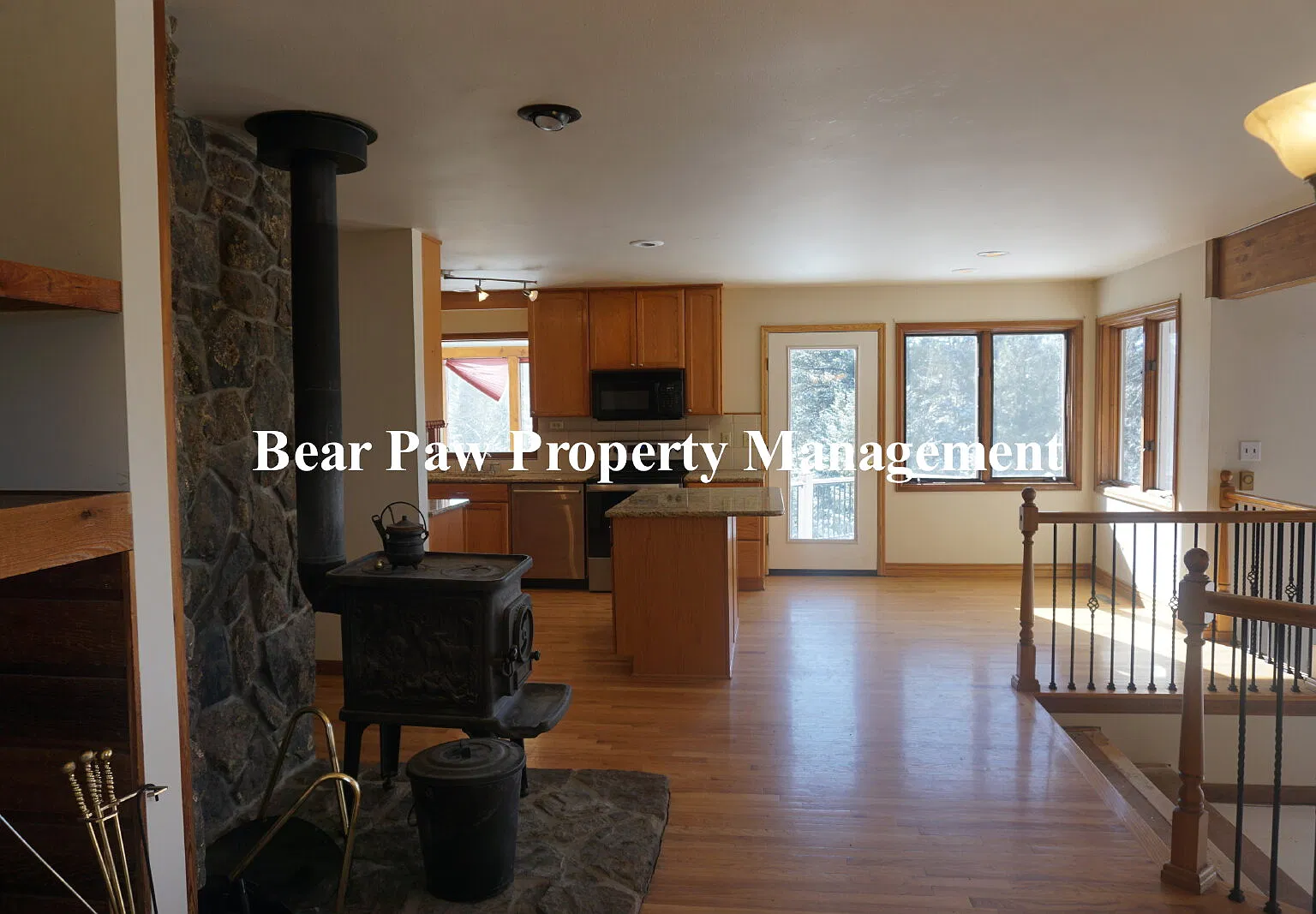 4 bed, 4.0 bath, 4200 sqft, $2,900 — Photo 3