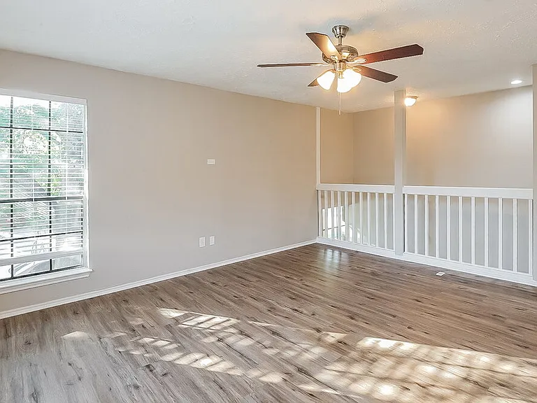 1909 Wildwood Ridge Dr — Photo 10