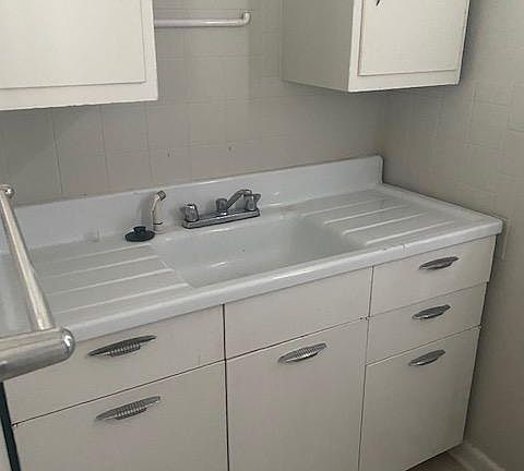 3rd image of 1033 32nd Ave N #1/2