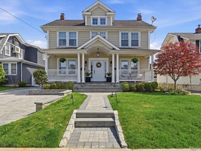130 Wellington Road, Mineola, NY, 11501