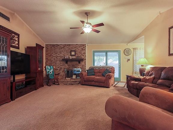 3rd image of 2205 Stonebrook Dr