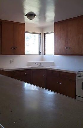 5th image of 754 E 84th St APT 3
