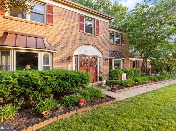 1973 Armstrong Dr, Lansdale, PA 19446