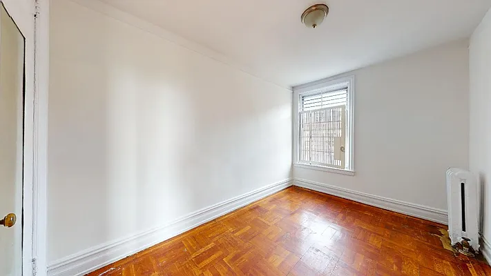 Rented by Bond New York | media 8