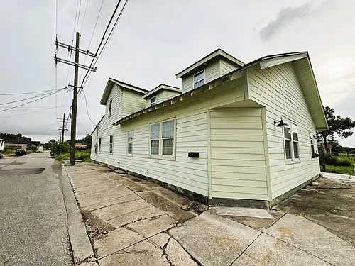 4032 N Miro St Photo 1 4032 N Miro St Photo 1