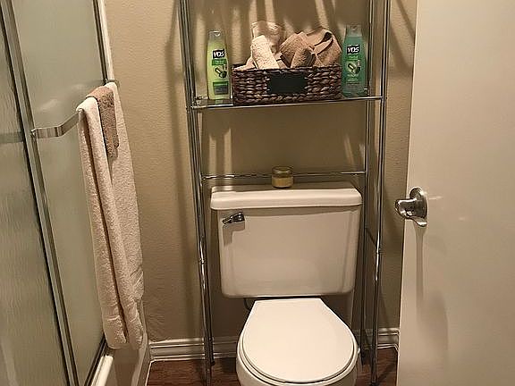 5th image of 308 W 8th St APT 514