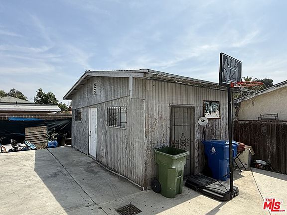 5th image of 2837 Ganahl St