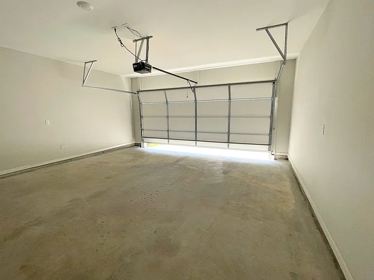 598 Omnia Ct — Photo 22
