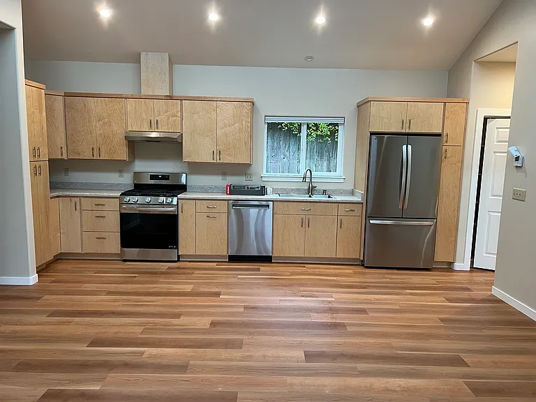 Cochran Rd — Photo 2