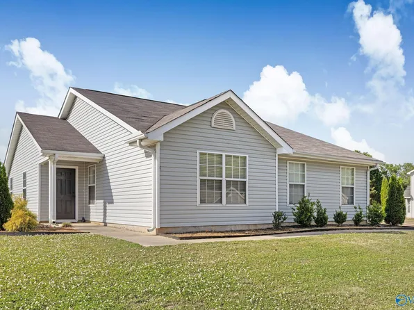 201 Sandy Wood Ct, Madison, AL 35758