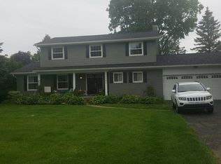 10399 Cedar Pointe Dr, White Lake, MI