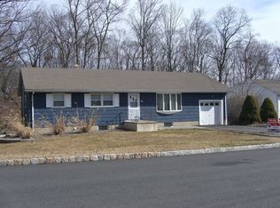 84 Mountain Ave, Cedar Knolls, NJ 07927