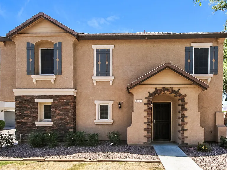 2121 E Huntington Dr — Photo 1