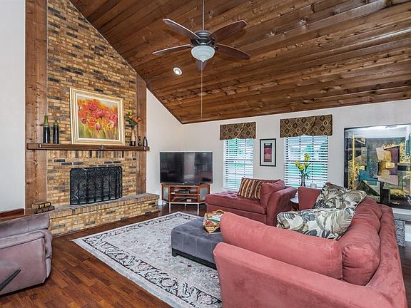 4th image of 2609 Fallsrock Dr