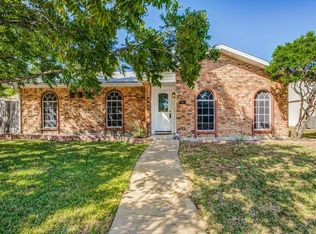2022 Palmer Trl, Grand Prairie, TX 75052
