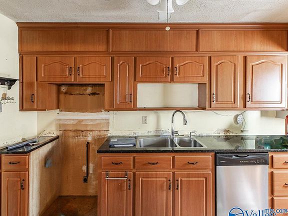 5th image of 6115 Trent Dr NW