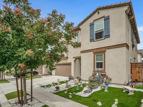 3rd image of 1668 S Macias Pl