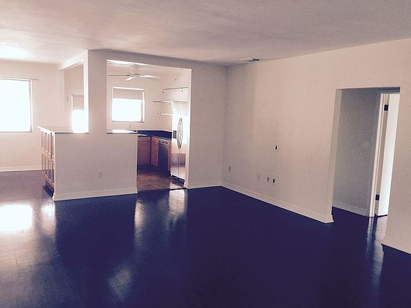5th image of 30 Park Dr APT 15