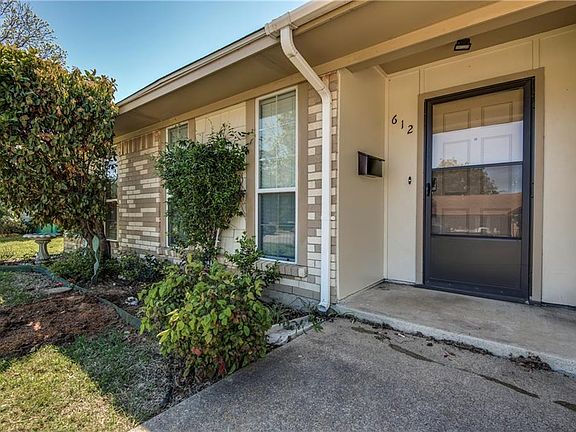3rd image of 612 Price Dr
