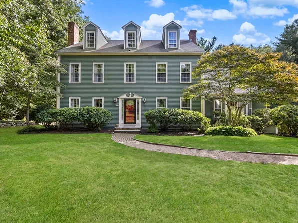 129 Old Barn Path, Marshfield, MA 02050