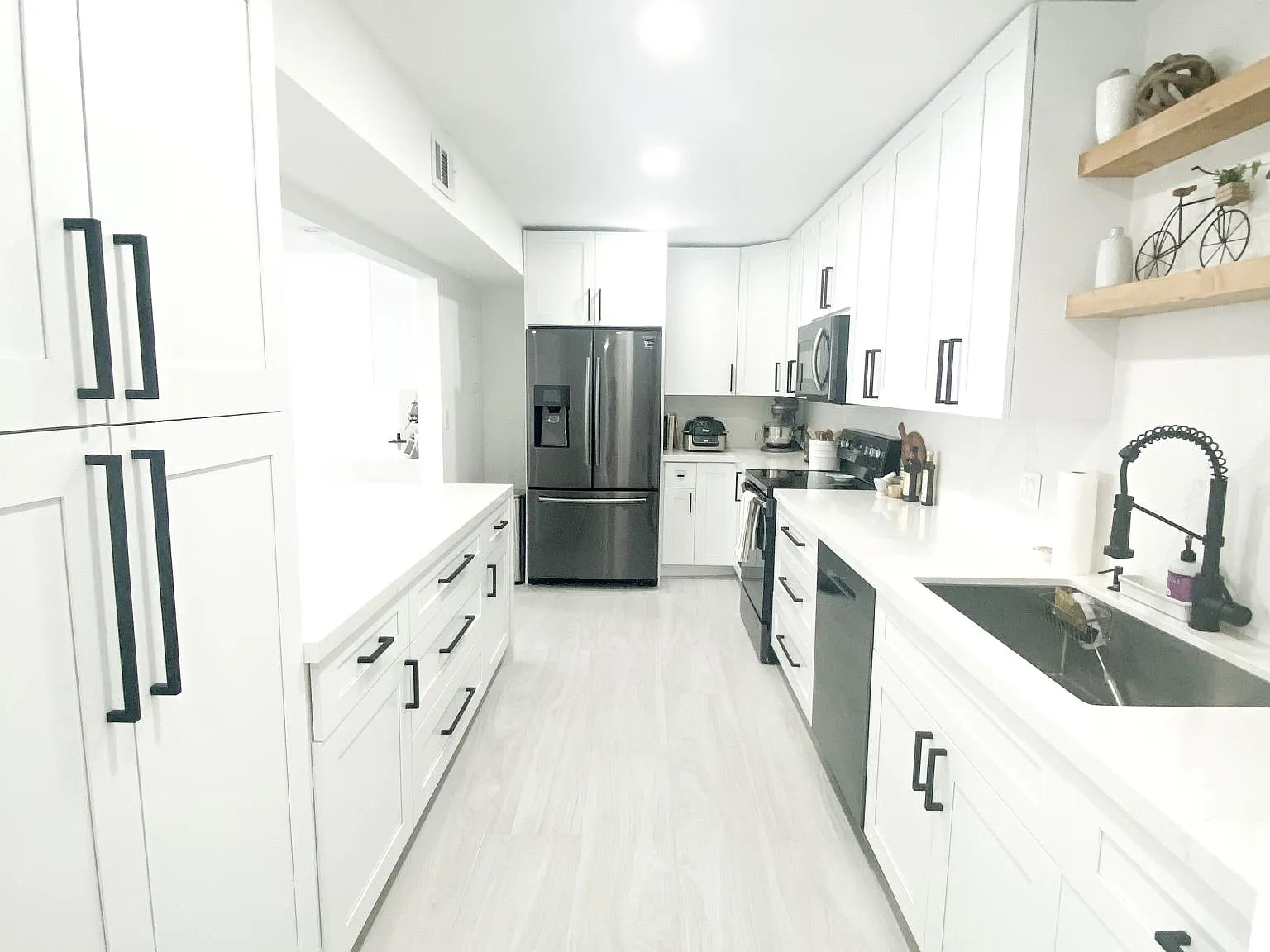1301 NE 7th St — Photo 2