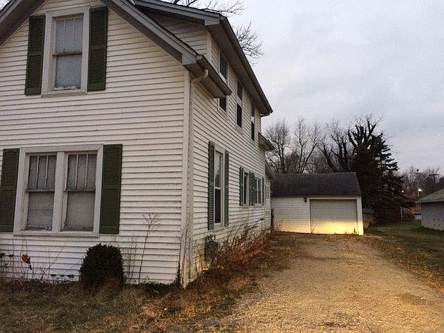 2nd image of 235 N East St