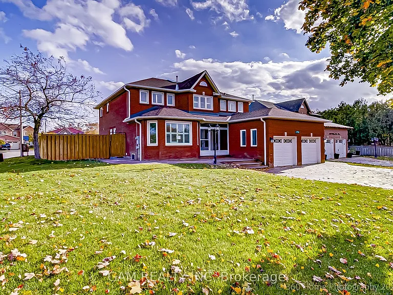 1721 Village View Pl #LOWER — Photo 1