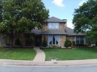 6327 Oakleaf Rd, Dallas, TX 75248