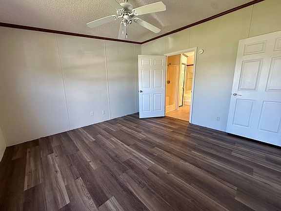 4th image of 540 Meadstown Rd