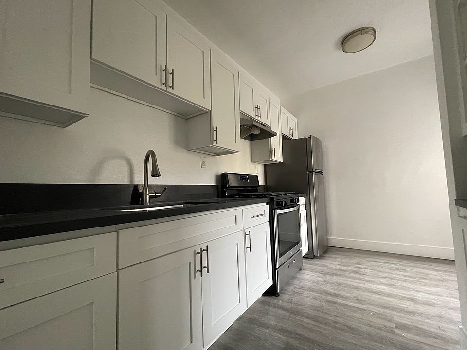 2nd image of 1617 N Normandie Ave #201
