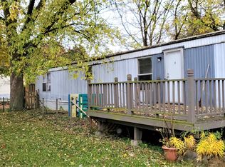 92 E Manor St, Oxford, MI 48371