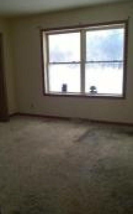 2nd image of 23565 Four Mile Rd