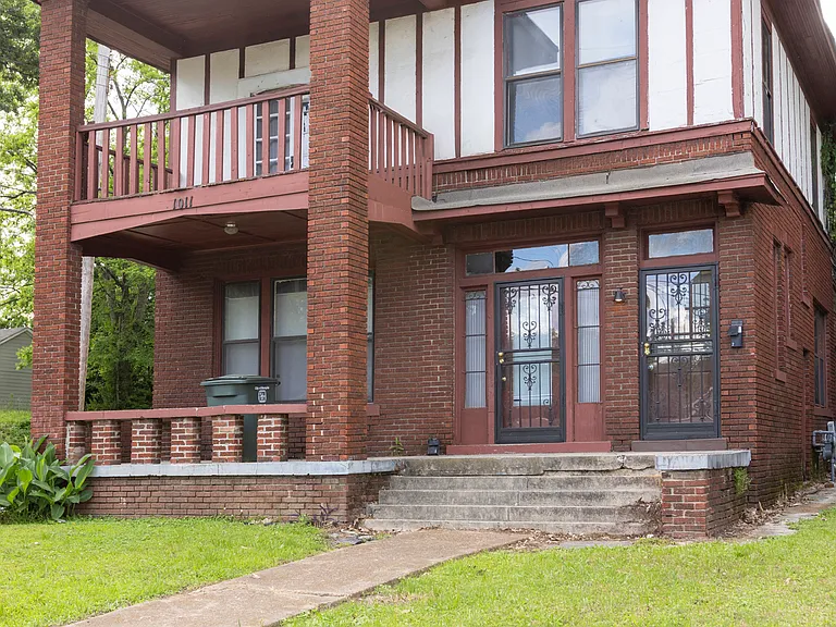 1011 Oakview St #1 — Photo 16