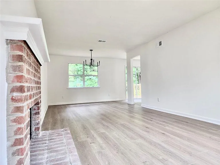 118 Jade Ln — Photo 7
