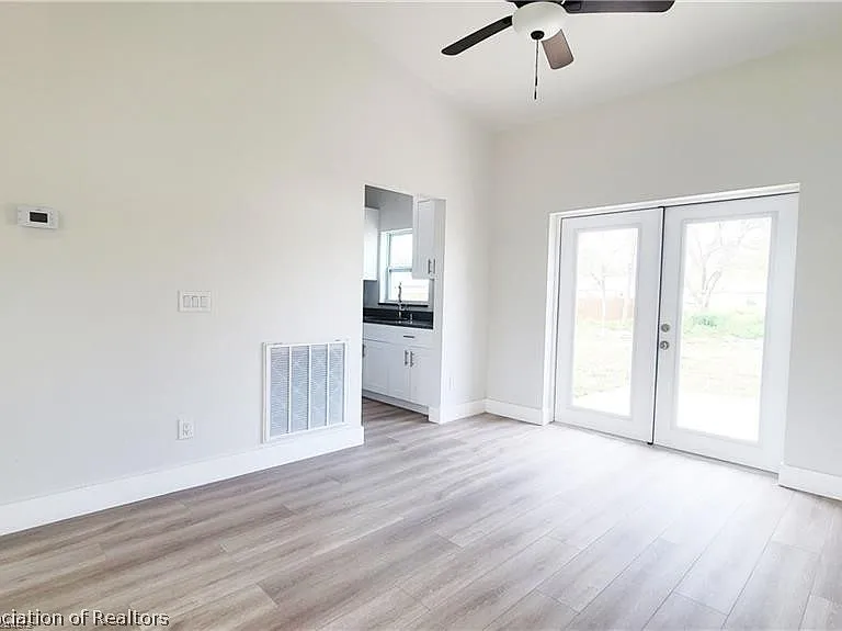 4317 Lafayette Ave — Photo 4