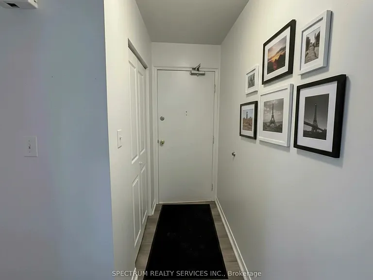 357 Connaught St #3 — Photo 2