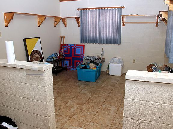 5th image of 3947 N Sierra Ave