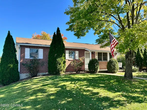 204 N 4th St, Mifflinburg, PA 17844