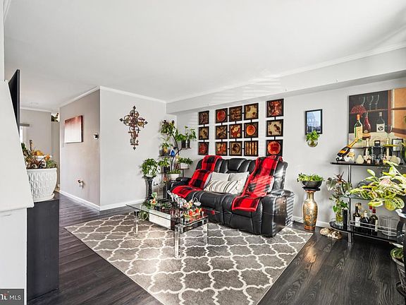 5th image of 2425 Arbor Ct