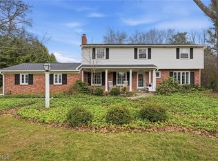 2033 Red Coach Rd NW, North Canton, OH 44720