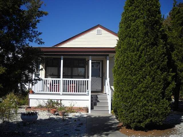 1st image of 207 Victoria Ln