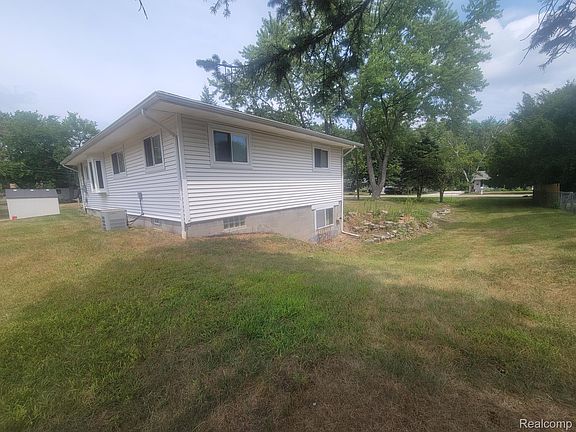 2nd image of 655 Reynolds Dr