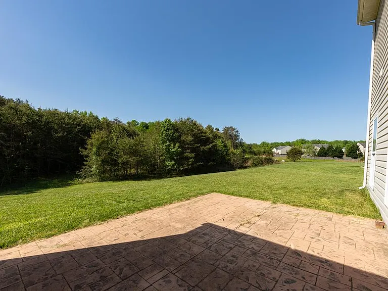 5203 Helsley Ct — Photo 17