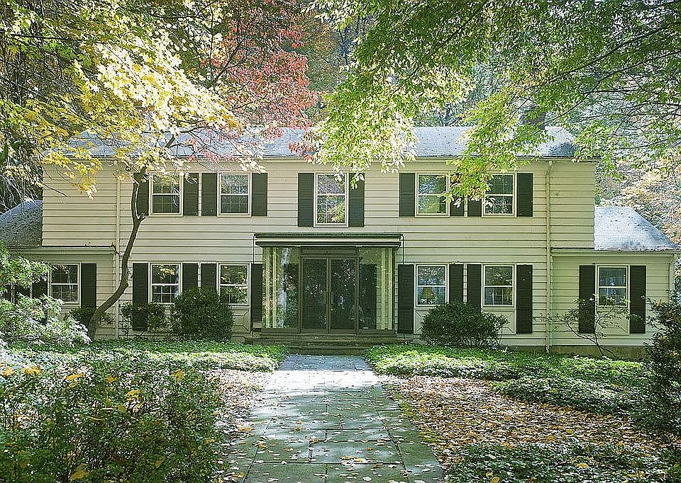 Front of 30 Rapids Lane